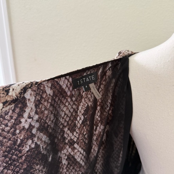 1. STATE Brown Sultry Snakeskin Print Ruffled Long Sleeve Wrap Mini Dress Size 4 - Picture 12 of 13